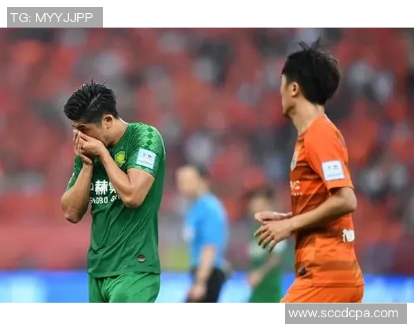 国安与鲁能激战22轮赛场争夺胜利荣耀的精彩对决