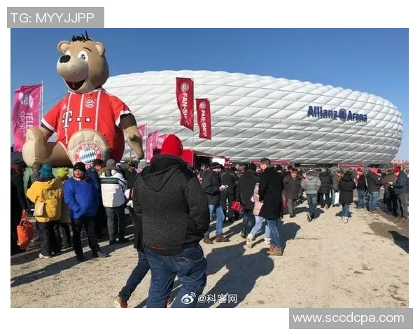 莱万重返安联球场遭拜仁球迷嘘声四起反响热烈引发热议