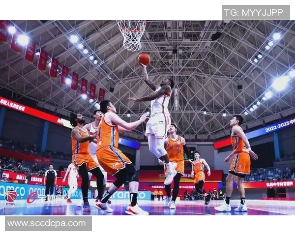 2020年CBA新疆队与山东队激战回顾精彩瞬间与赛场亮点分析