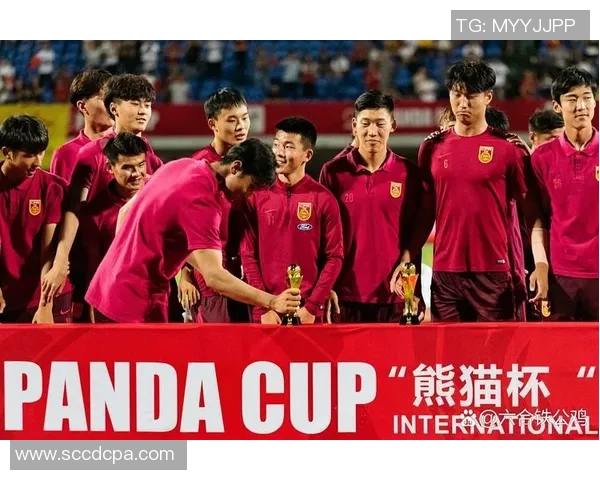 中国足球迎战印尼队全力争胜展现实力与团队精神 中国足球迎战印尼队全力争胜展现实力与团队精神