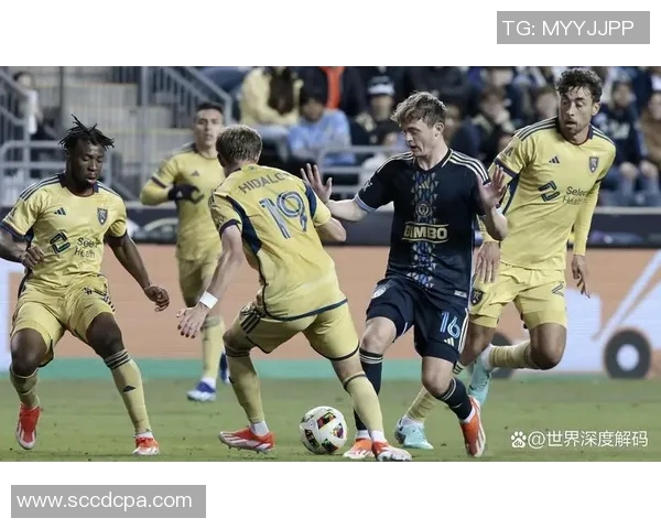 休斯顿迪纳摩与费城联激战正酣谁能在这场对决中笑到最后 休斯顿迪纳摩与费城联激战正酣谁能在这场对决中笑到最后