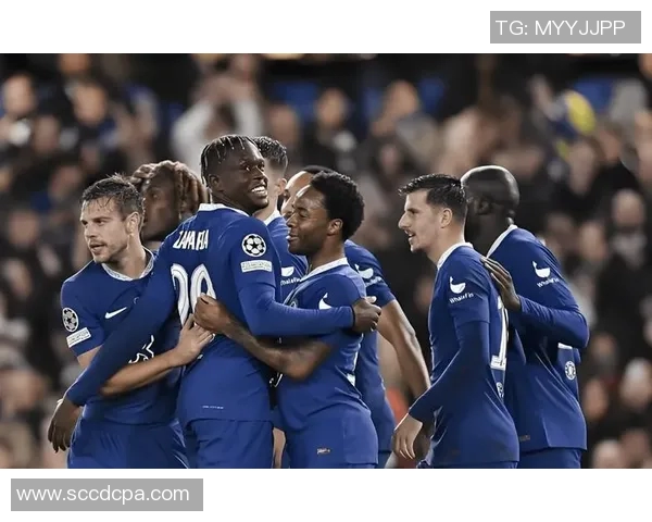 曼城与莱切斯城激战正酣谁能在英超赛场上笑到最后